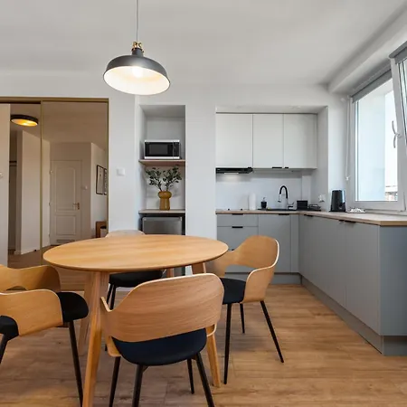 Szaserow 47-49 By Homeprime Daire *